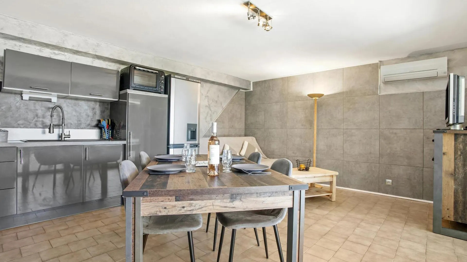 Appart Rez De Jardin Vue Mer Cavalaire-sur-Mer
