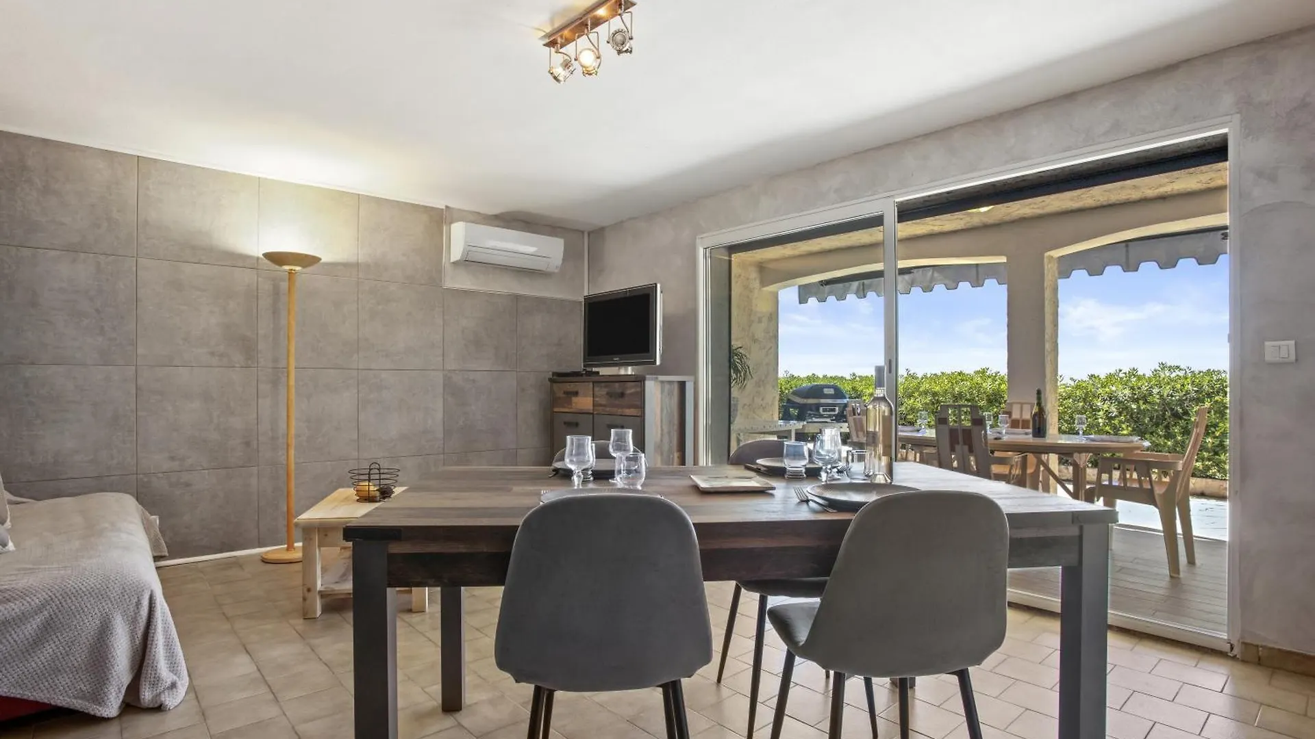 Appart Rez De Jardin Vue Mer Cavalaire-sur-Mer